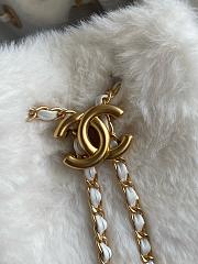 Colestore Chanel 25 Small Handbag Fur Calfskin & Gold-Tone Metal White 30x26x14cm - 3