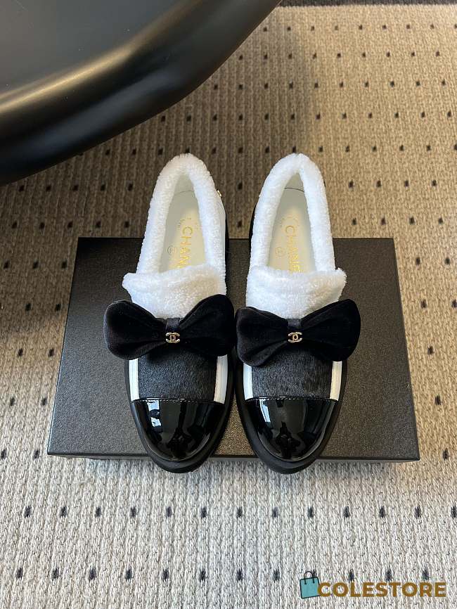 Colestore Chanel Loafers Wool, calfskin, sheepskin & polished calfskin White & Black  - 1