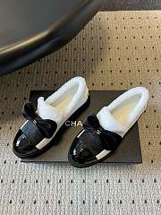 Colestore Chanel Loafers Wool, calfskin, sheepskin & polished calfskin White & Black  - 2