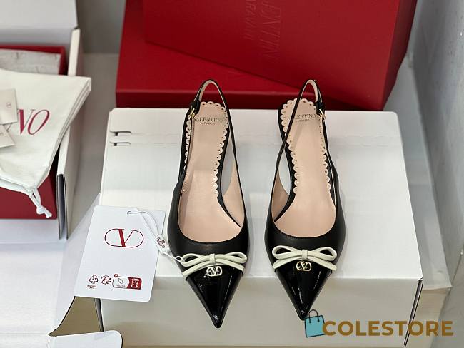 Colestore Valentino Bepointy Slingback Pump In Patent Leather And Kidskin 45mm Black/Ivory - 1