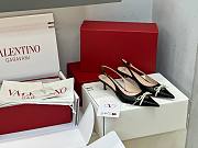 Colestore Valentino Bepointy Slingback Pump In Patent Leather And Kidskin 45mm Black/Ivory - 6