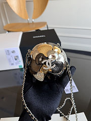 Colestore Chanel Metallic Crystal Silver Camellia Ball Minaudière 9×9×9cm - 4