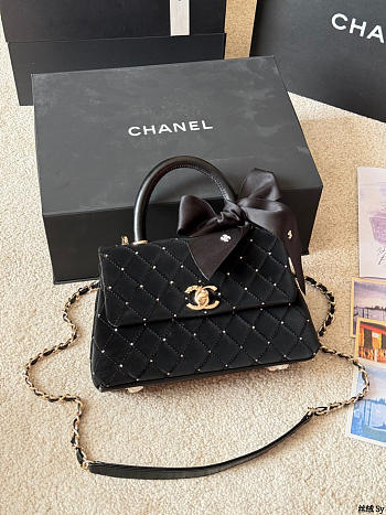 Colestore Chanel Mini flap bag with Handle Velvet, Silk & Gold Metallic Black 22cm