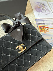 Colestore Chanel Mini flap bag with Handle Velvet, Silk & Gold Metallic Black 22cm - 5