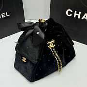 Colestore Chanel 25 Small Handbag Velvet, Stones & Gold Plated Metal Black 26x30x14cm - 6
