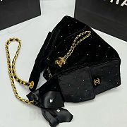 Colestore Chanel 25 Small Handbag Velvet, Stones & Gold Plated Metal Black 26x30x14cm - 2
