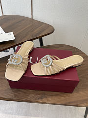 Colestore Gucci Women's slide with crystal Interlocking G in Nude patent Leather  - 3