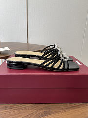Colestore Gucci Women's slide with crystal Interlocking G in Black patent Leather  - 4