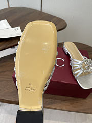 Colestore Gucci Women's slide with crystal Interlocking G in Silver Leather  - 4