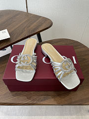 Colestore Gucci Women's slide with crystal Interlocking G in Silver Leather  - 2