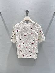 Colestore Dior Dioramour Embroidered Short-Sleeved Sweater Ecru Cashmere Cable-Knit with Multicolor Doves & Roses Motif - 3