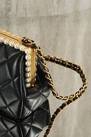 Colestore Chanel Clutch, Pearly Lambskin, Imitation Pearls & Gold-Tone Metal Black 10x20.5x7.5cm - 2