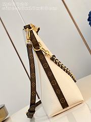 Colestore  Louis Vuitton Multipass H27 Cream 26 x 10 x 30cm - 6