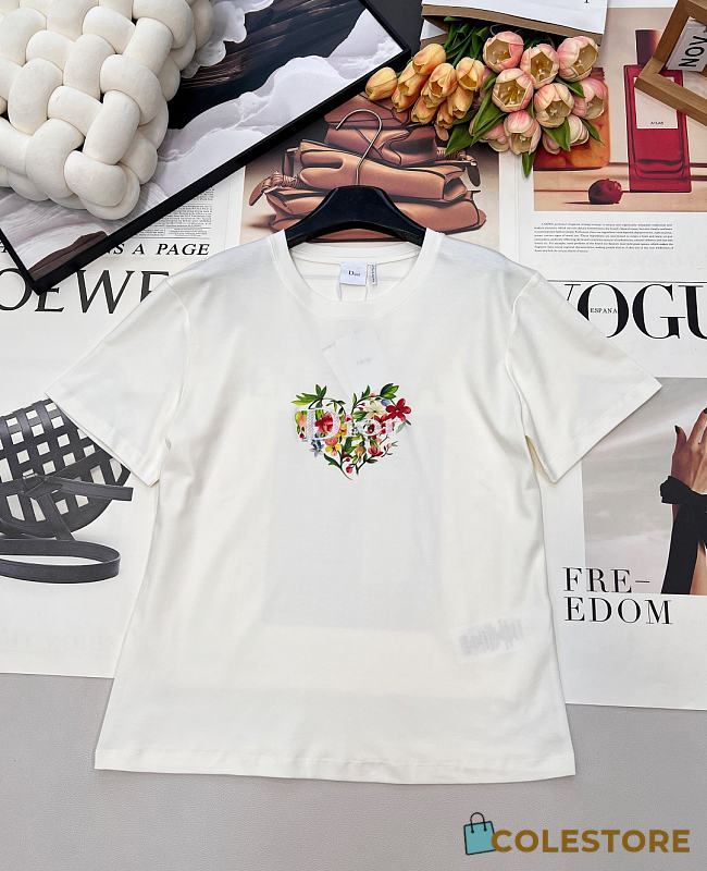 Colestore Dior Dioramour Fitted T-Shirt White Cotton Jersey with Multicolor Floral Heart Motif - 1