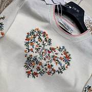 Colestore Dior Dioramour Short-Sleeved Embroidered Sweater White Virgin Wool Knit with Multicolor Floral Heart Motif - 2