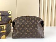 Colestore Louis Vuitton Cosmetic GM Pouch M46458 27x18x9cm - 1