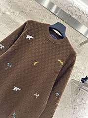 Colestore Louis Vuitton LV x The The Darjeeling Limited Embroidered Long-Sleeved Crewneck Bourbon Brown - 4