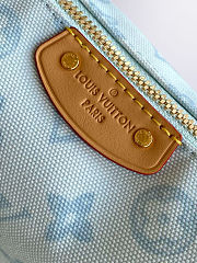 Colestore Louis Vuitton Hills Pochette Monogram Origine Bleu Courrie 18.5 x 11 x 6.5 cm - 2