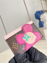 Colestore Louis Vuitton Visionary Journeys Seoul Exclusive Card Holder Monogram Pink Opal 11 x 7 x 0.5 cm - 4
