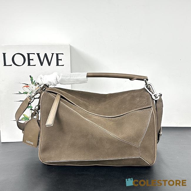Colestore Loewe Small Featherlight Puzzle bag in Grained Nubuck Tundra 24x16.5x10.5cm - 1