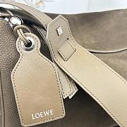 Colestore Loewe Small Featherlight Puzzle bag in Grained Nubuck Tundra 24x16.5x10.5cm - 4