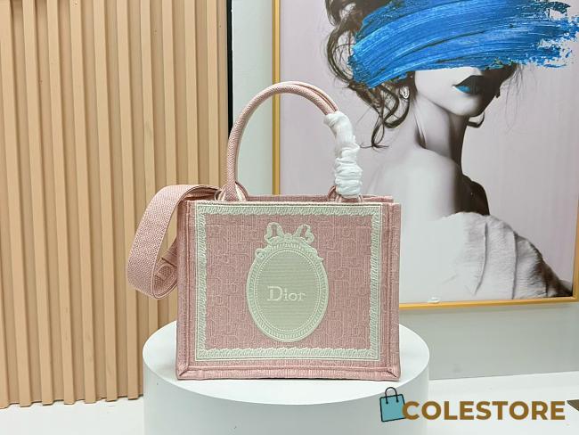 	 Colestore Dior Small Dior Book Tote with Strap Rose Soupir Dior Oblique Embroidery with White Lace and Dior Médaillon (26 x 22 x 8 cm) - 1