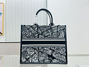 Colestore Dior Large Dior Book Tote Black and White Plan de Paris Embroidery (42×17×34.5cm) - 3