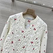 Colestore Dior Dioramour Embroidered Long-Sleeved Sweater Ecru Cashmere Cable-Knit with Multicolor Doves & Roses Motif  - 5
