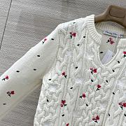 Colestore Dior Dioramour Embroidered Long-Sleeved Sweater Ecru Cashmere Cable-Knit with Multicolor Doves & Roses Motif  - 2