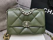 Colestore Chanel Bag 19 Glossy Sheepskin, Gold-plated, Silver-plated & Ruthenium-plated metal Dark Green 26x16x9cm - 4