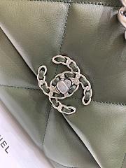 Colestore Chanel Bag 19 Glossy Sheepskin, Gold-plated, Silver-plated & Ruthenium-plated metal Dark Green 26x16x9cm - 2