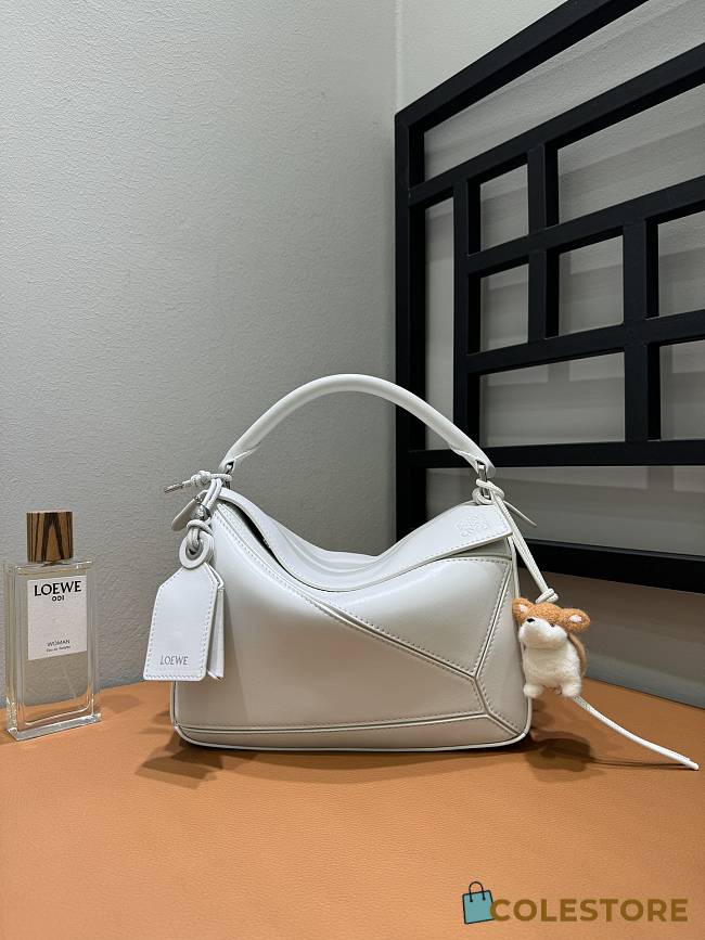 Colestore Loewe Small Puzzle Bag in Soft Grain Calfskin Soft White 24x10x14cm - 1