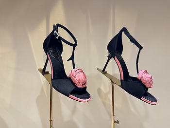 Colestore Roger Vivier Rose Vivier Sandals in Satin Black, Pink
