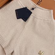 Colestore Louis Vuitton LV Twist Logo Knit Shorts Beige - 6