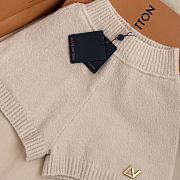 Colestore Louis Vuitton LV Twist Logo Knit Shorts Beige - 3