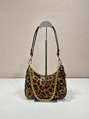 Colestore Prada Mini Re-Edition bag in Leather with Print Honey 23x17x6.5cm - 1