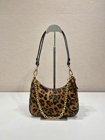 Colestore Prada Mini Re-Edition bag in Leather with Print Honey 23x17x6.5cm