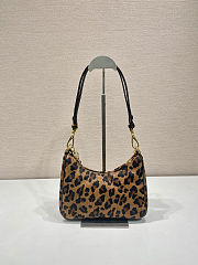 Colestore Prada Mini Re-Edition bag in Leather with Print Honey 23x17x6.5cm - 2