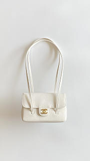 Colestore Chanel Clutch with Leather strap Glossy Calfskin with Grain Effect & Gold-Plated Metal White 17x11.5x5cm - 1