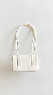 Colestore Chanel Clutch with Leather strap Glossy Calfskin with Grain Effect & Gold-Plated Metal White 17x11.5x5cm - 6