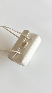 Colestore Chanel Clutch with Leather strap Glossy Calfskin with Grain Effect & Gold-Plated Metal White 17x11.5x5cm - 3