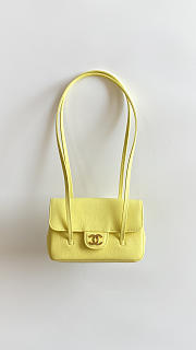 Colestore Chanel Clutch with Leather strap Glossy Calfskin with Grain Effect & Gold-Plated Metal Yellow 17x11.5x5cm - 1