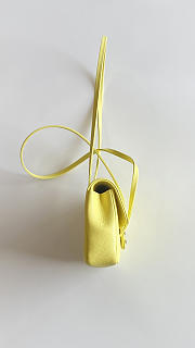 Colestore Chanel Clutch with Leather strap Glossy Calfskin with Grain Effect & Gold-Plated Metal Yellow 17x11.5x5cm - 4