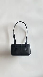 Colestore Chanel Long Vanity Bag with Leather Strap Glossy Calfskin with Grain Effect & Gold-plated Metal Black 17x9.5x8cm - 3