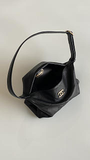 Colestore Chanel Hobo Bag Glossy Sheepskin & Gold-Plated Metal Black 23x13x8cm - 4