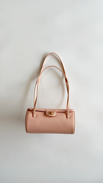 Colestore Chanel Small Bowling Bag Glossy Calfskin with Grain Effect & Gold-plated metal Pink  10 x 20.5 x 10cm