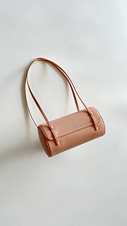 Colestore Chanel Small Bowling Bag Glossy Calfskin with Grain Effect & Gold-plated metal Pink  10 x 20.5 x 10cm - 6