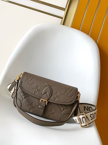 Colestore  Louis Vuitton Diane Monogram Empreinte Leather Smoke 24 x 15 x 9 cm