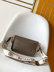 Colestore  Louis Vuitton Diane Monogram Empreinte Leather Smoke 24 x 15 x 9 cm - 4