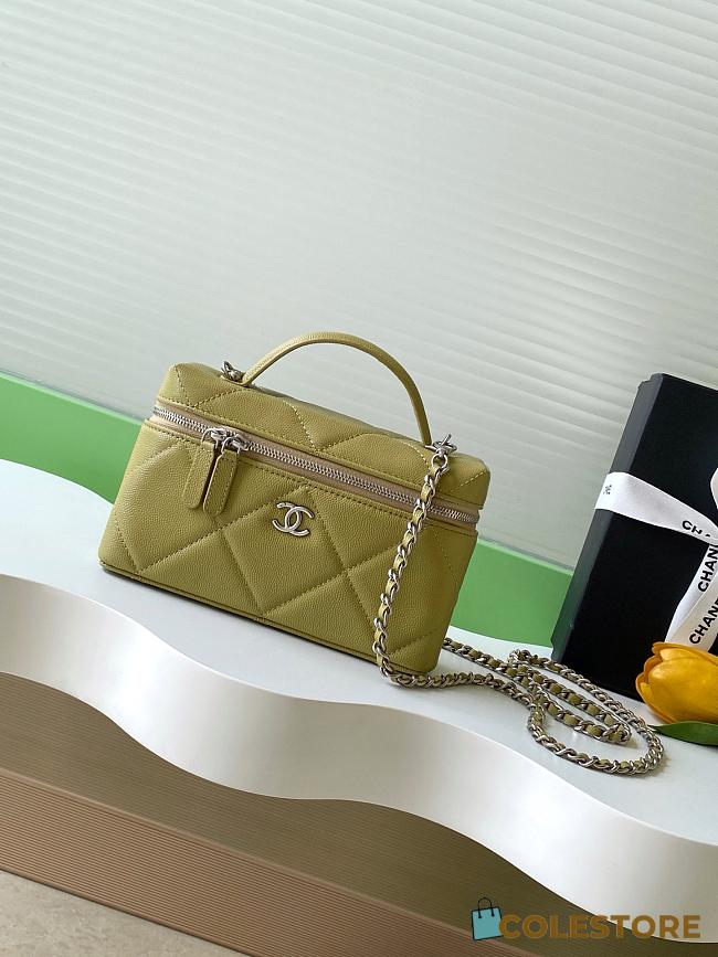 Colestore Chanel Long Vanity Bag with Shoulder Strap Glossy Calfskin with Grain Effect & Silver-plated Metal Green 17x19.5x5cm - 1